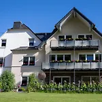 Weinbergs Loge Ernst