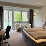 Weinbergs Loge Ernst