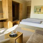 Weinbergs Loge 3* Ernst