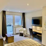 Weinbergs Loge 3*