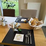 Weinbergs Loge Couette-café Ernst