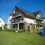 Weinbergs Loge Ernst