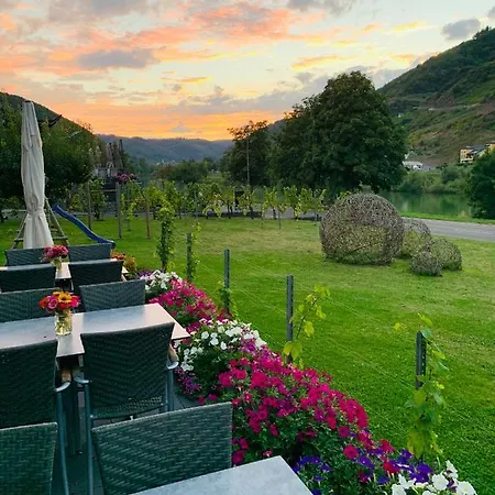 Weinbergs Loge Ernst