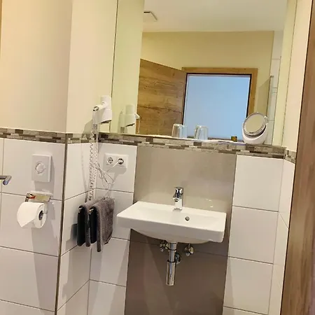 Weinbergs Loge Pensionat 4*