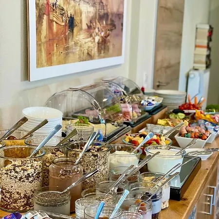 Weinbergs Loge Pensión 4*