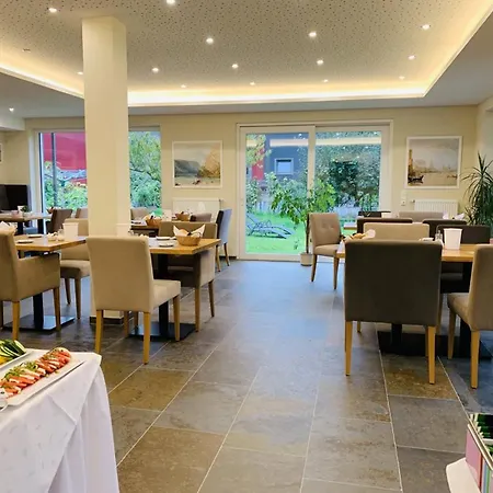 Weinbergs Loge B&B 에른스트
