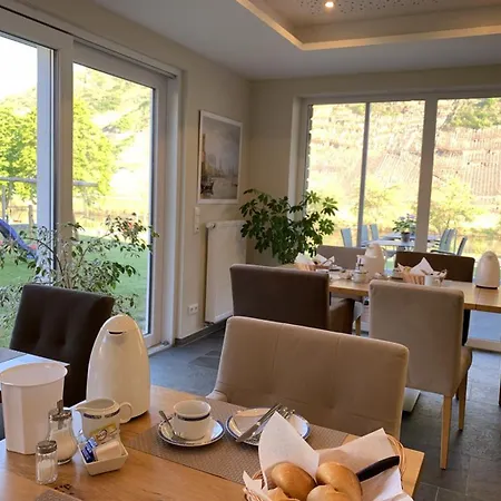 Weinbergs Loge לינה וארוחת בוקר ארנסט