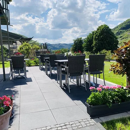 Weinbergs Loge 4* Ernst