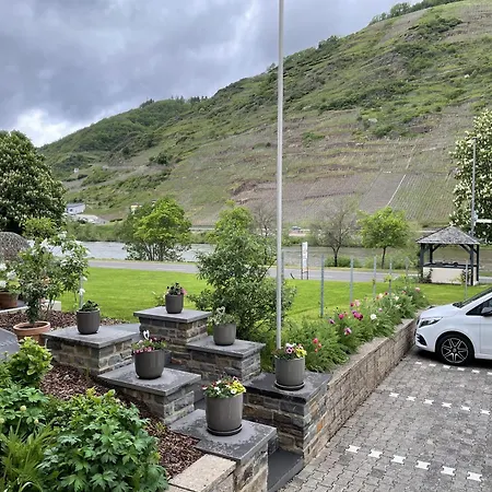 Weinbergs Loge לינה וארוחת בוקר ארנסט