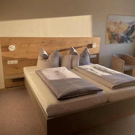 לינה וארוחת בוקר Weinbergs Loge