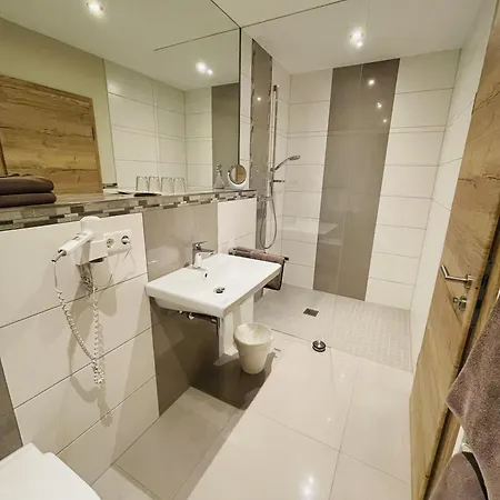 Weinbergs Loge 3*