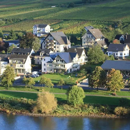 Weinbergs Loge Guest house Ernst