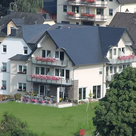 Weinbergs Loge 3* Ernst