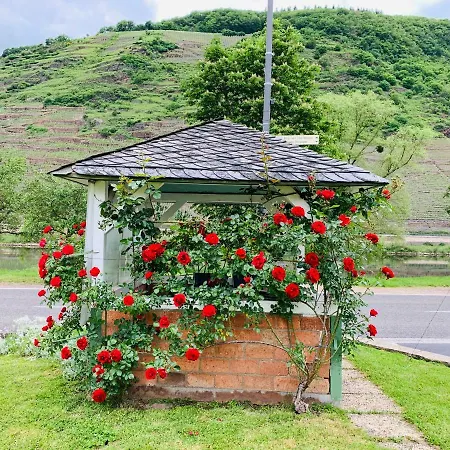 Guest house Weinbergs Loge Ernst