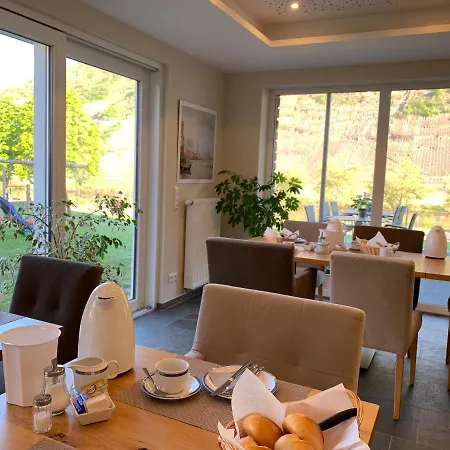 Guest house Weinbergs Loge Ernst