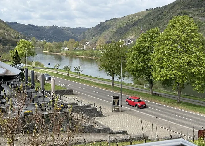 Weinbergs Loge Ernst