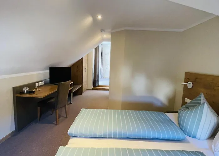 Weinbergs Loge Bed & Breakfast 4*