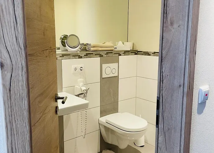 Weinbergs Loge Nocleg ze śniadaniem Ernst